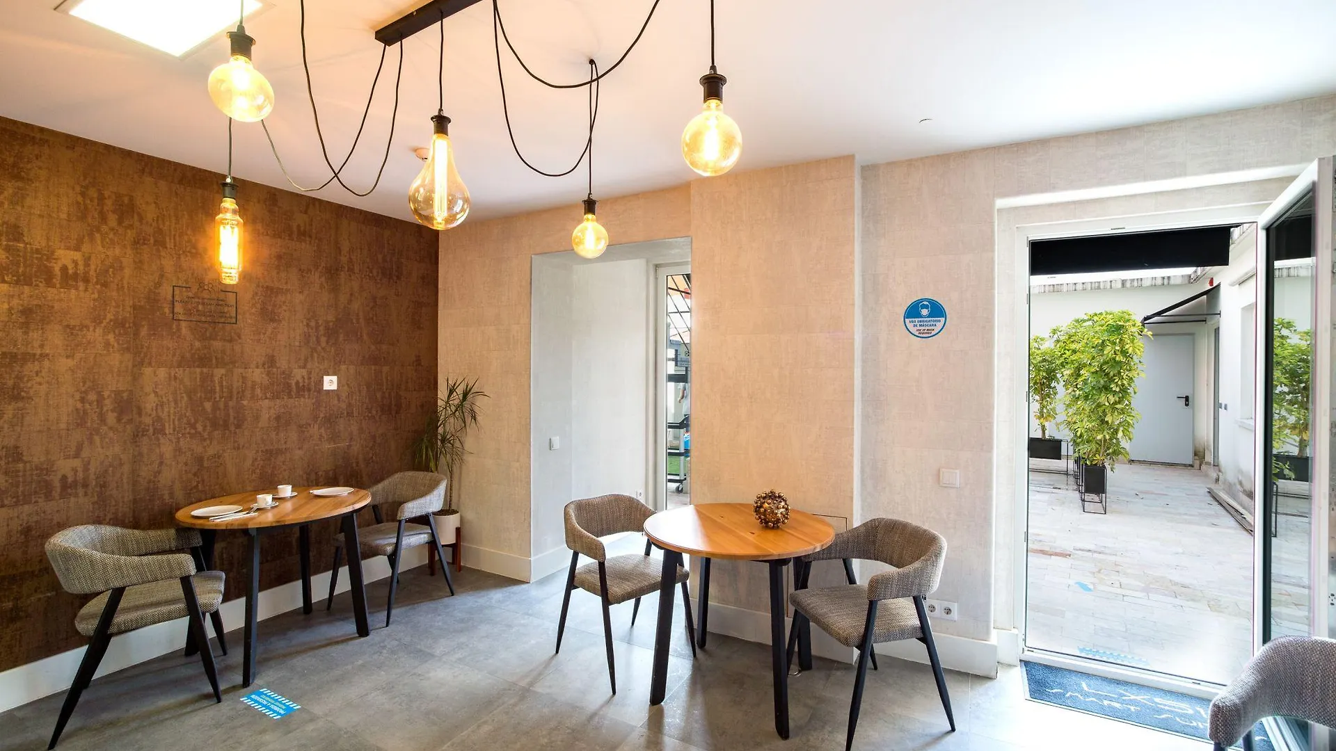 Lx51 Studios & Suites By Apt Iin - Lisbon Center Πανσιόν